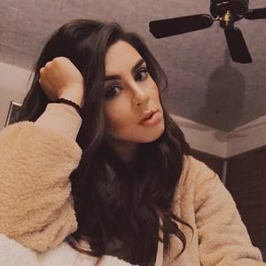 Meet your Posher, Hope